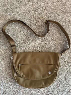 lululemon athletica | Bags | Black Mens Crossbody Bag | Poshmark